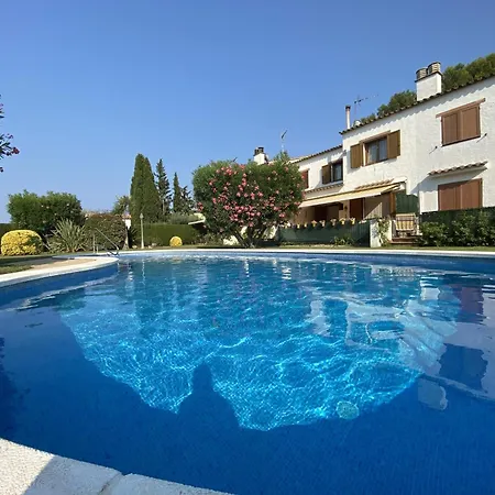 Casa Con Piscina - 6 Pers. - Hisp-7-109 *